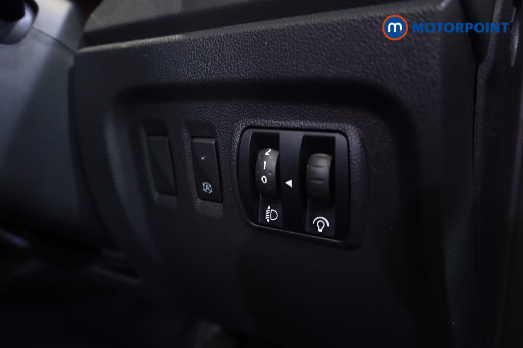 Renault Captur Play Manual Petrol SUV - Stock Number (1622268) - 4th supplementary image