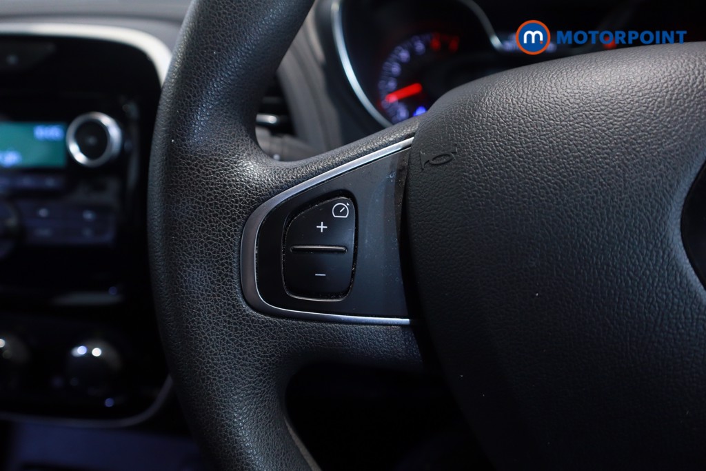 Renault Captur Play Manual Petrol SUV - Stock Number (1622268) - 8th supplementary image