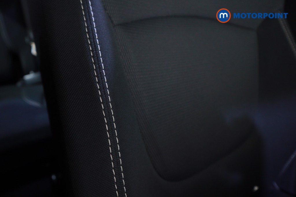 Renault Captur Play Manual Petrol SUV - Stock Number (1622268) - 17th supplementary image