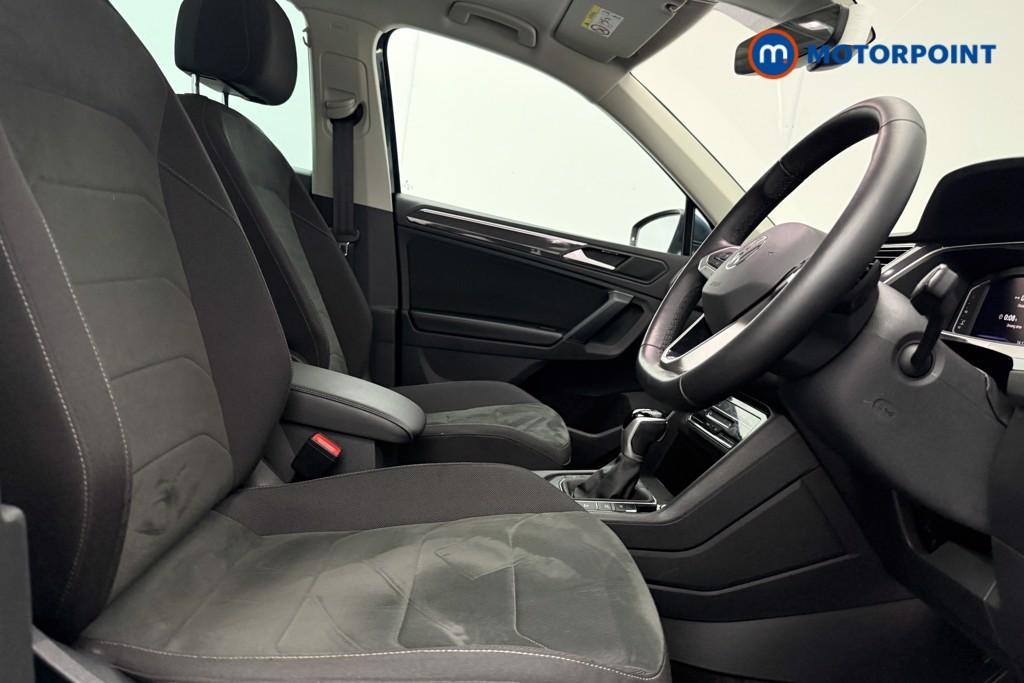 Volkswagen Tiguan Elegance Automatic Petrol SUV - Stock Number (1622512) - 8th supplementary image