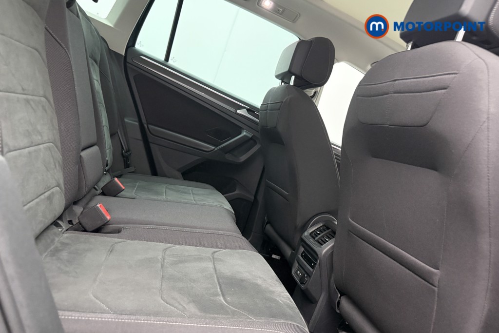 Volkswagen Tiguan Elegance Automatic Petrol SUV - Stock Number (1622512) - 9th supplementary image