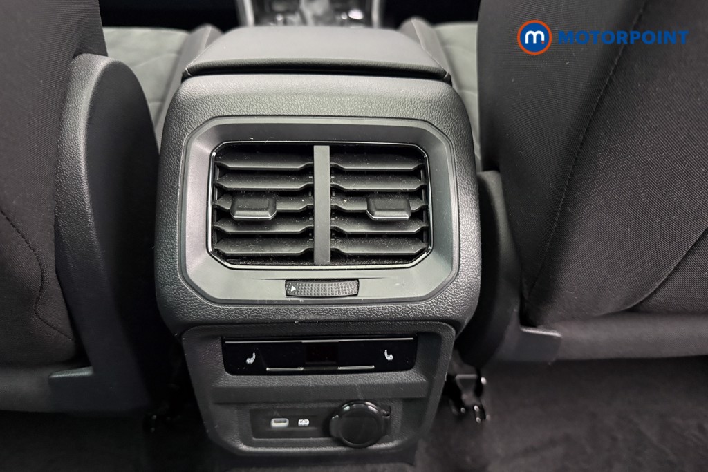 Volkswagen Tiguan Elegance Automatic Petrol SUV - Stock Number (1622512) - 21st supplementary image