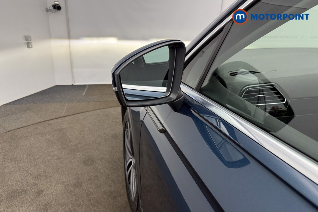 Volkswagen Tiguan Elegance Automatic Petrol SUV - Stock Number (1622512) - 32nd supplementary image