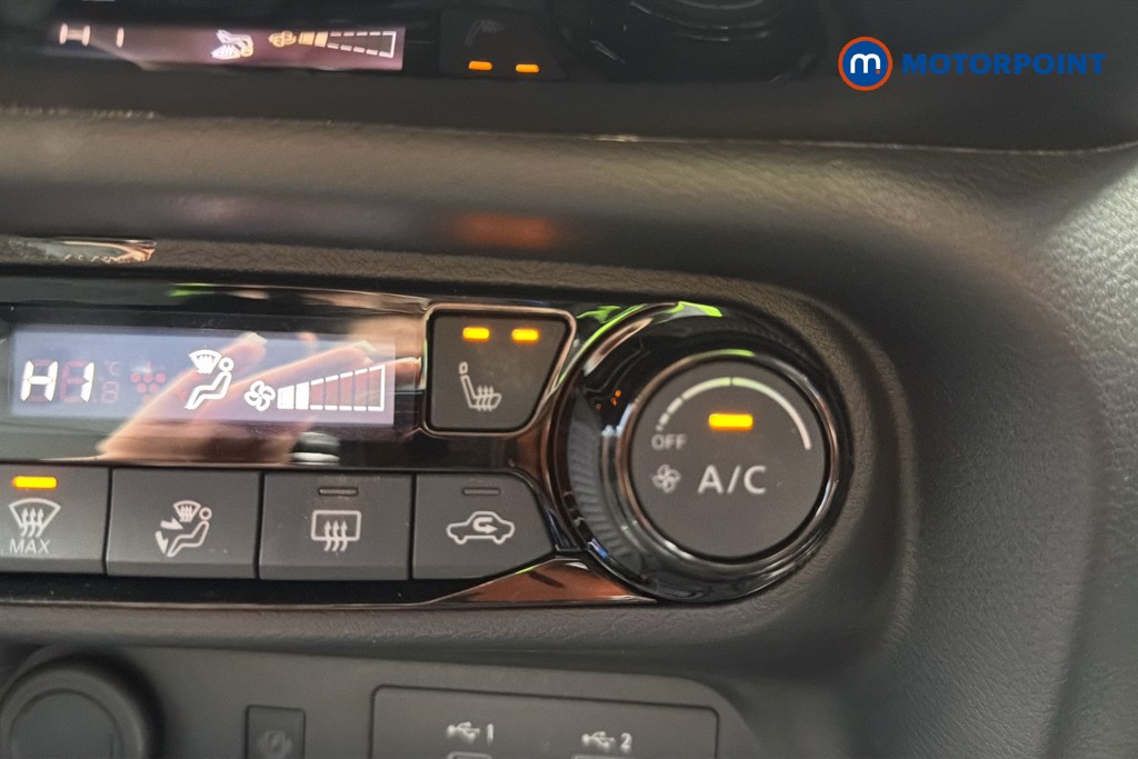 Nissan Juke Tekna Manual Petrol SUV - Stock Number (1623048) - 14th supplementary image