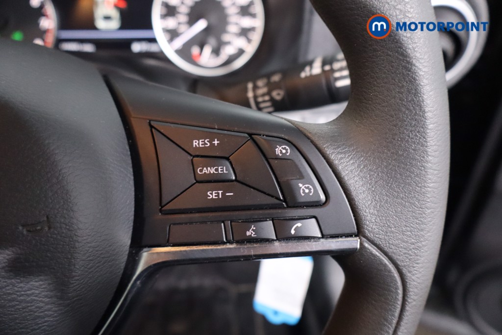 Nissan Juke Acenta Premium Manual Petrol SUV - Stock Number (1623237) - 8th supplementary image