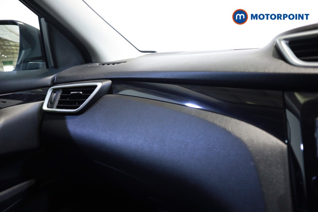 Nissan Qashqai Acenta Premium Automatic Petrol SUV - Stock Number (1623841) - 23rd supplementary image