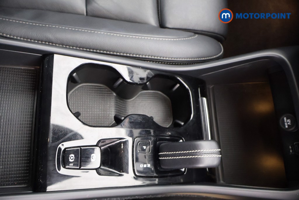 Volvo Xc40 R Design Pro Automatic Petrol Plug-In Hybrid SUV - Stock Number (1624062) - 6th supplementary image