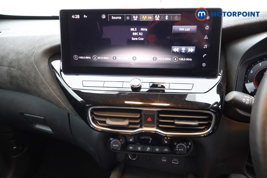 Nissan Juke Tekna-Plus Manual Petrol SUV - Stock Number (1624146) - 7th supplementary image