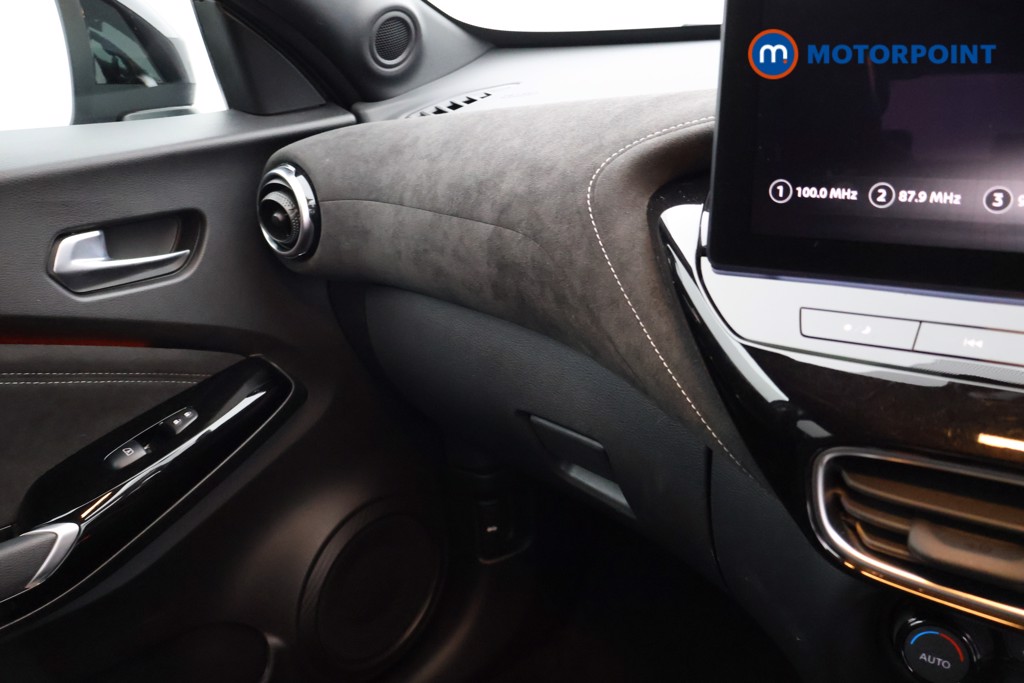 Nissan Juke Tekna-Plus Manual Petrol SUV - Stock Number (1624146) - 9th supplementary image