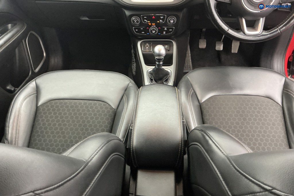 Jeep Compass Longitude Manual Petrol SUV - Stock Number (1563269) - 12th supplementary image