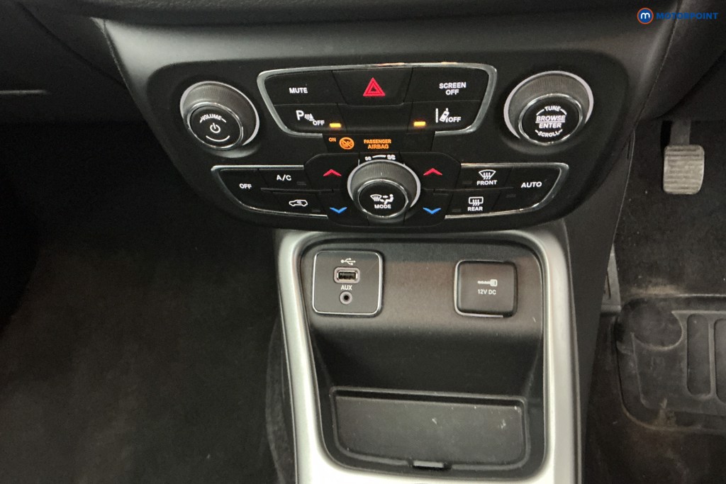 Jeep Compass Longitude Manual Petrol SUV - Stock Number (1563269) - 20th supplementary image