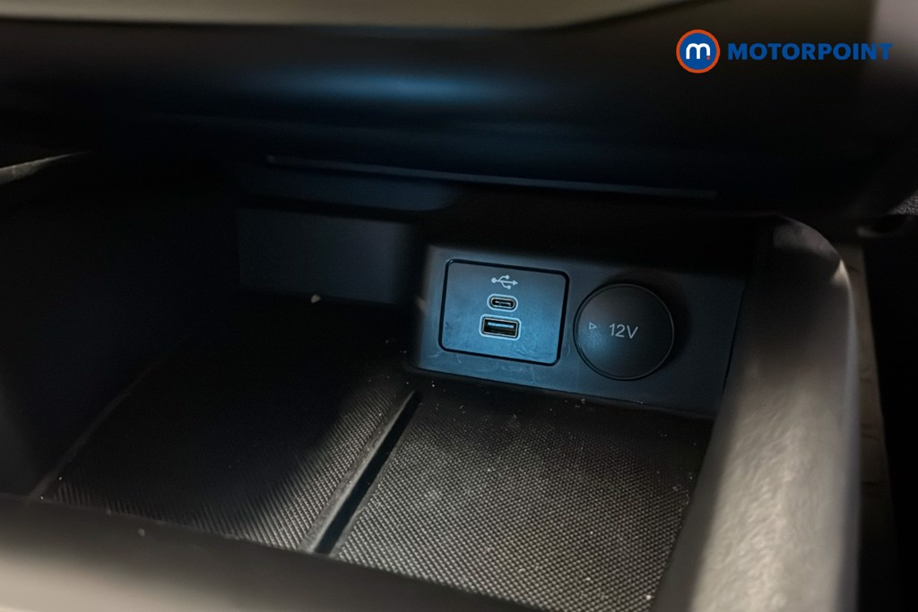 Ford Focus Titanium Automatic Petrol Estate - Stock Number (1599358) - 17th supplementary image