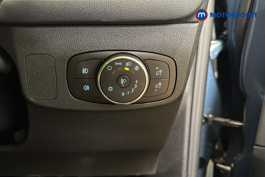 Ford Focus Titanium Automatic Petrol Estate - Stock Number (1599358) - 18th supplementary image