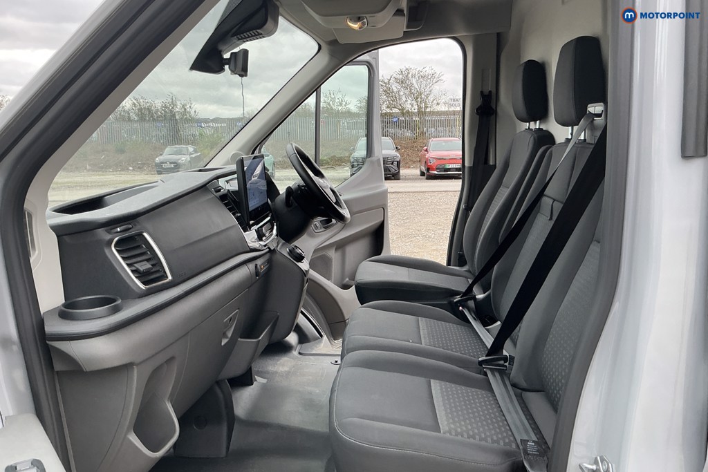 Ford Transit Limited Automatic Diesel Medium Roof Van - Stock Number (1607443) - 6th supplementary image