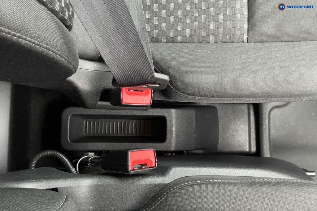 Ford Transit Limited Automatic Diesel Medium Roof Van - Stock Number (1607443) - 9th supplementary image