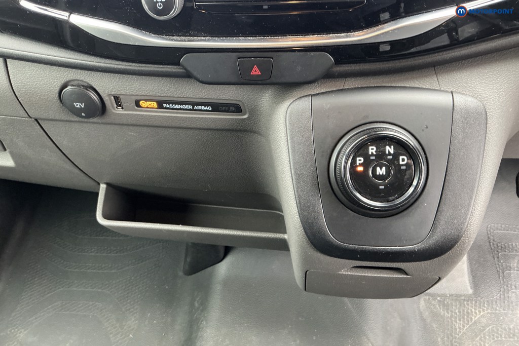 Ford Transit Limited Automatic Diesel Medium Roof Van - Stock Number (1607443) - 12th supplementary image