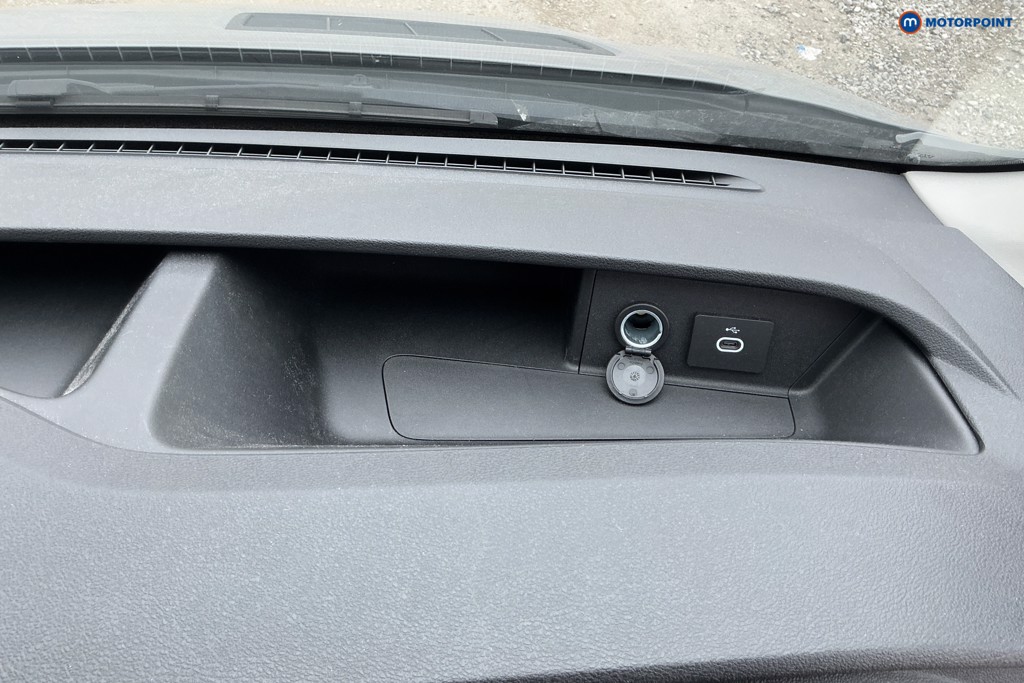 Ford Transit Limited Automatic Diesel Medium Roof Van - Stock Number (1607443) - 18th supplementary image