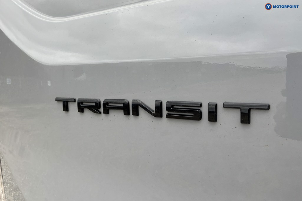 Ford Transit Limited Automatic Diesel Medium Roof Van - Stock Number (1607443) - 30th supplementary image