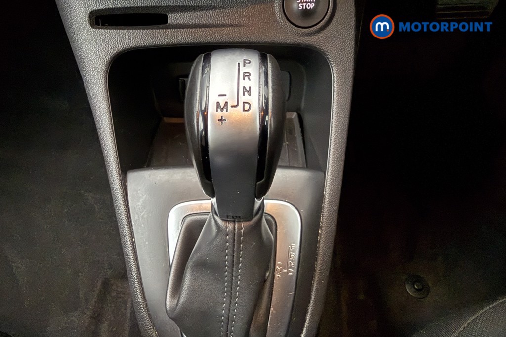 Renault Captur Iconic Automatic Petrol SUV - Stock Number (1609156) - 6th supplementary image