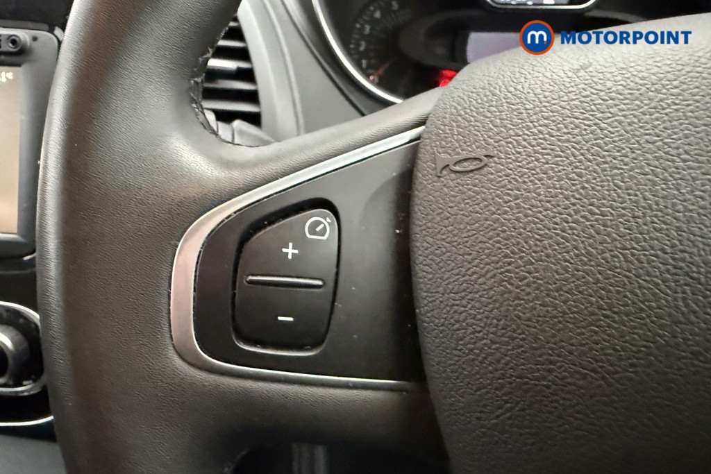 Renault Captur Iconic Automatic Petrol SUV - Stock Number (1609156) - 13th supplementary image