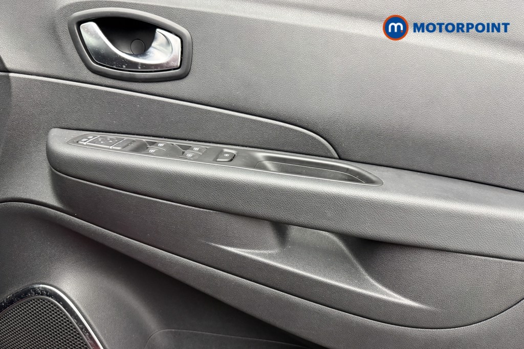 Renault Captur Iconic Automatic Petrol SUV - Stock Number (1609156) - 17th supplementary image