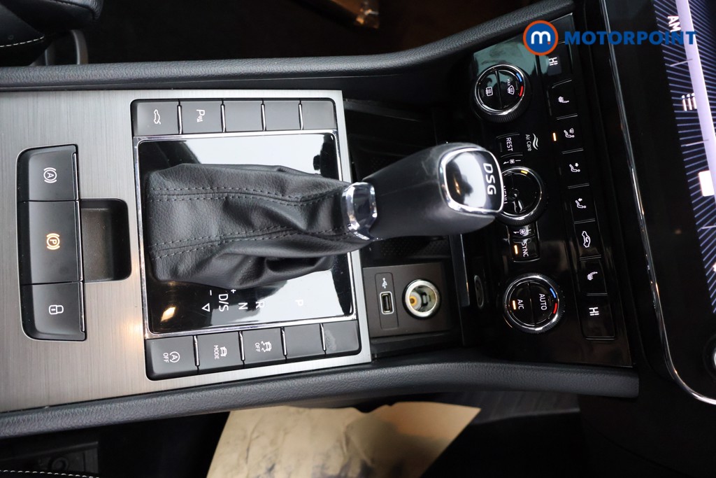 Skoda Superb Se L Automatic Petrol Estate - Stock Number (1609548) - 8th supplementary image