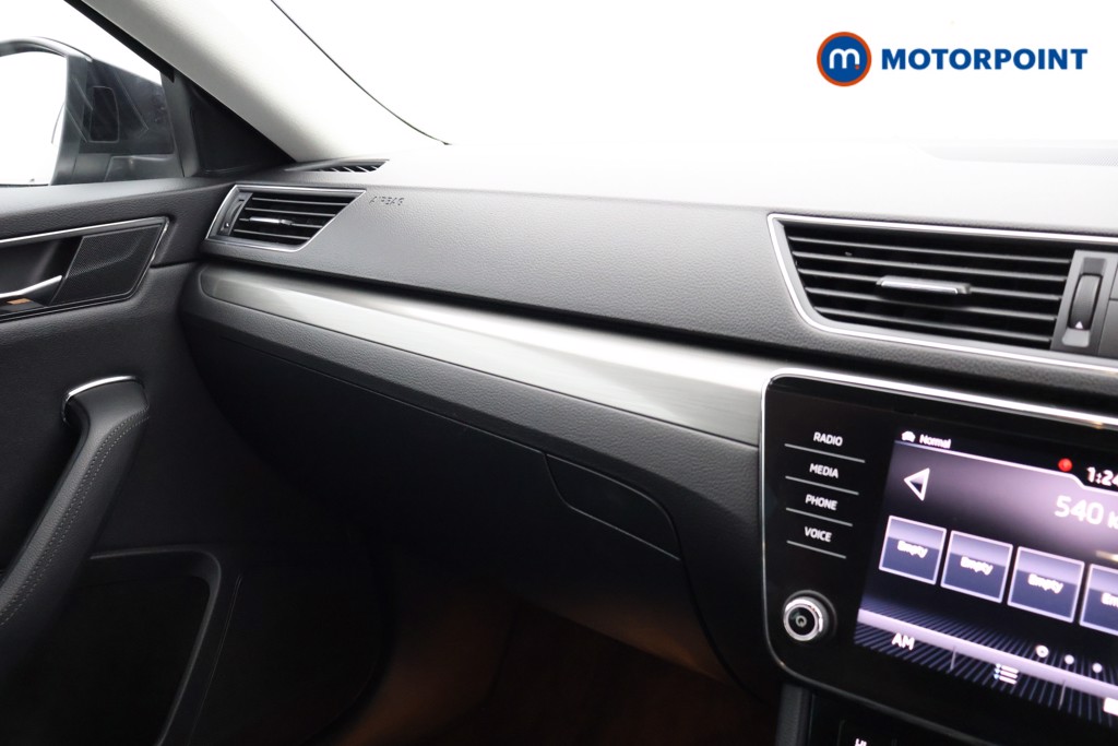 Skoda Superb Se L Automatic Petrol Estate - Stock Number (1609548) - 9th supplementary image