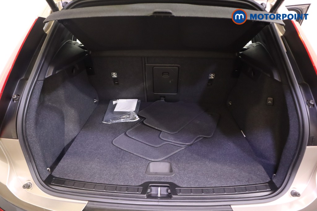 Volvo Xc40 Plus Automatic Petrol Plug-In Hybrid SUV - Stock Number (1612164) - 8th supplementary image