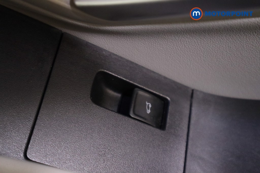 Ford Capri Premium Automatic Electric SUV - Stock Number (1614883) - 15th supplementary image