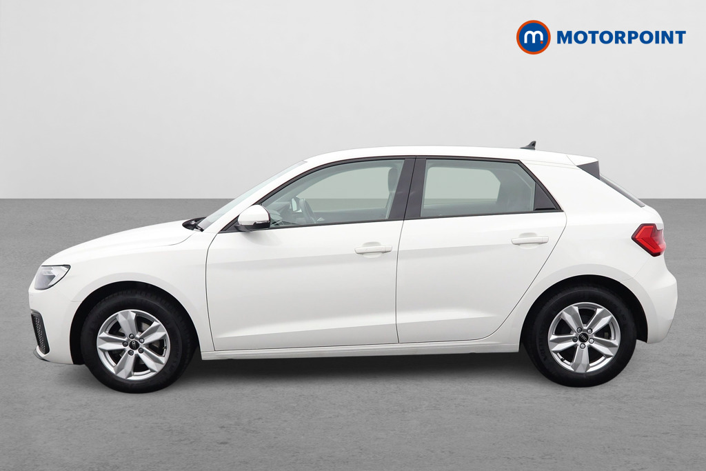 Audi A1 Technik Manual Petrol Hatchback - Stock Number (1615904) - Passenger side