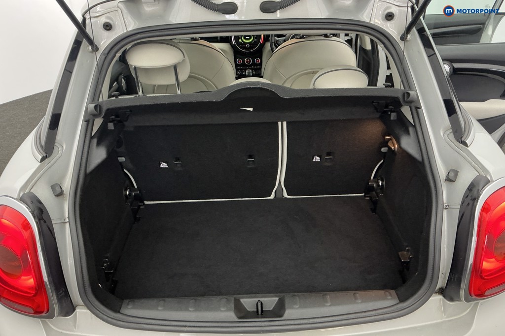 Mini Hatchback Cooper Automatic Petrol Hatchback - Stock Number (1616184) - 3rd supplementary image