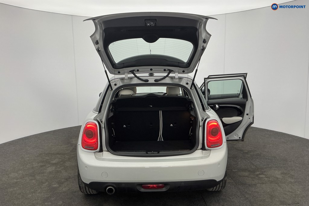 Mini Hatchback Cooper Automatic Petrol Hatchback - Stock Number (1616184) - 4th supplementary image