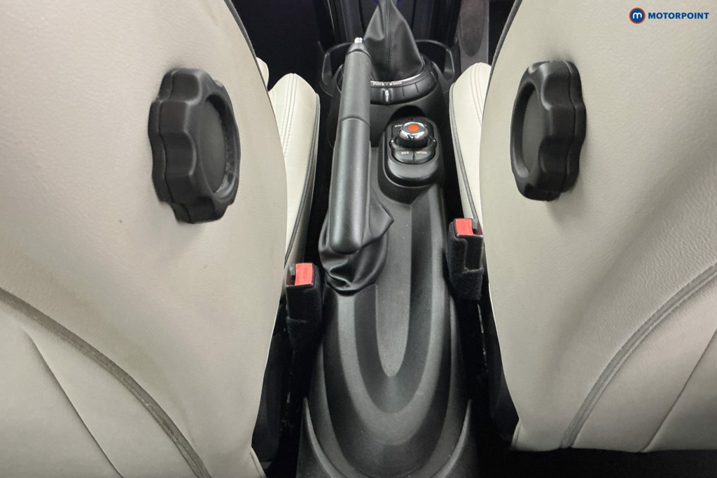 Mini Hatchback Cooper Automatic Petrol Hatchback - Stock Number (1616184) - 16th supplementary image