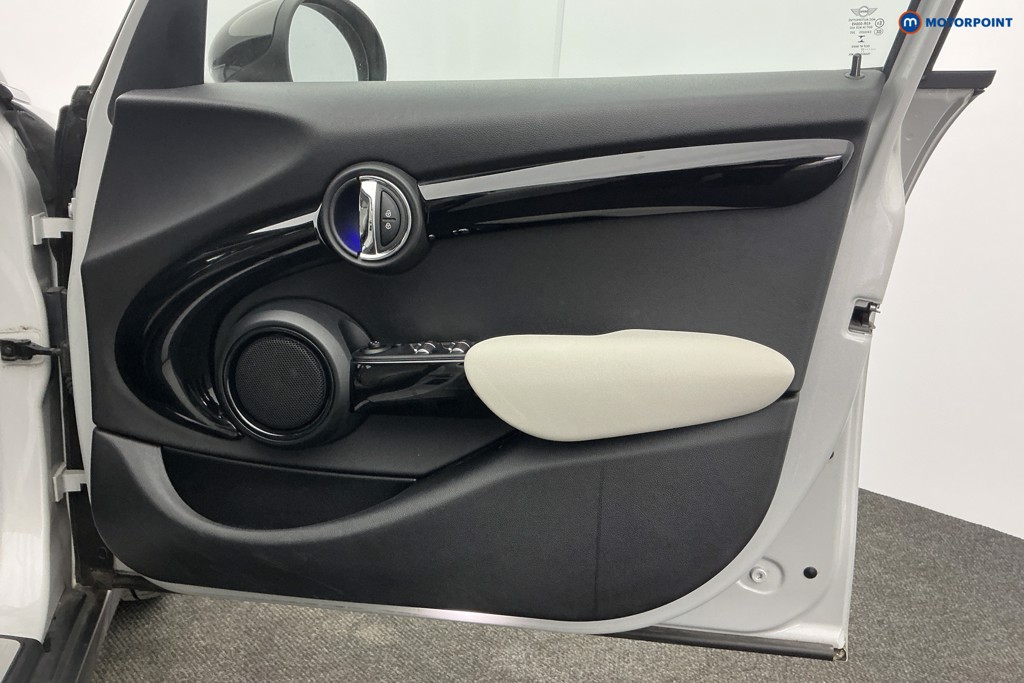 Mini Hatchback Cooper Automatic Petrol Hatchback - Stock Number (1616184) - 27th supplementary image