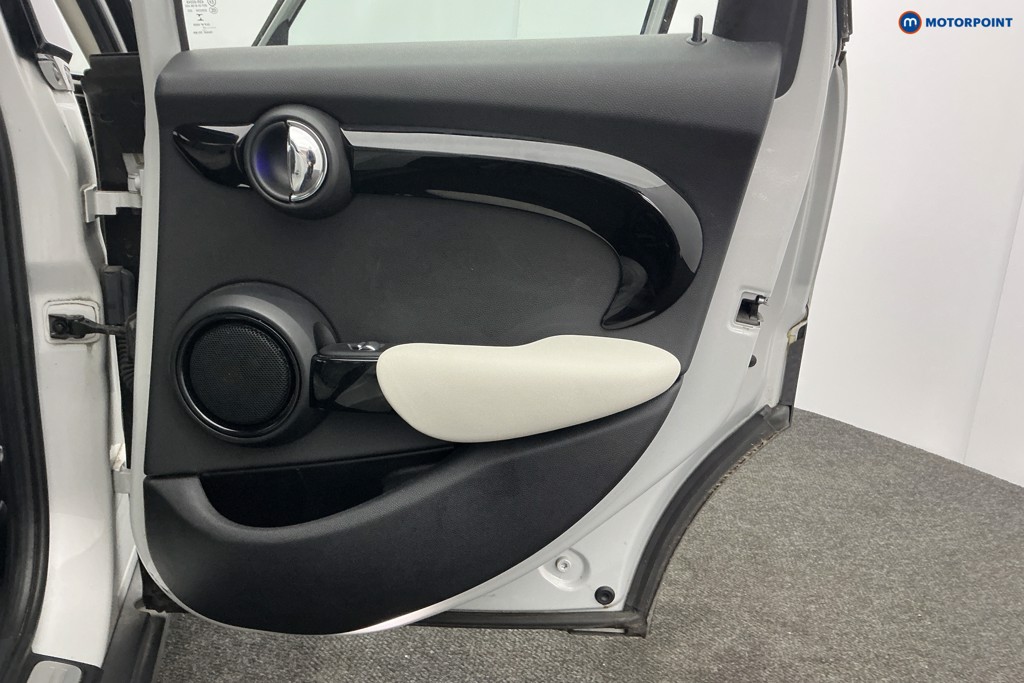 Mini Hatchback Cooper Automatic Petrol Hatchback - Stock Number (1616184) - 29th supplementary image