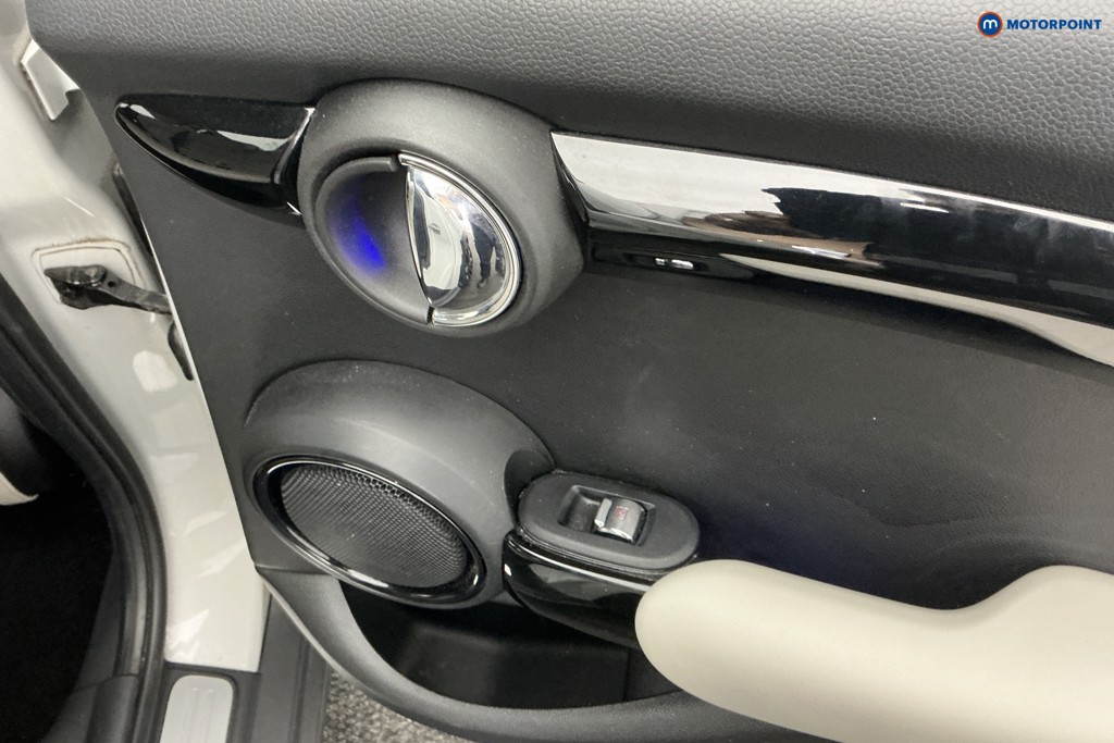 Mini Hatchback Cooper Automatic Petrol Hatchback - Stock Number (1616184) - 30th supplementary image