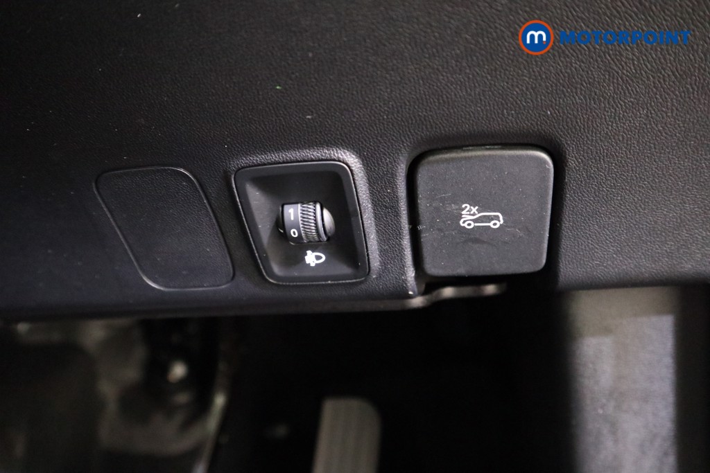 Mg Motor Uk HS SE Automatic Petrol-Electric Hybrid SUV - Stock Number (1616630) - 12th supplementary image