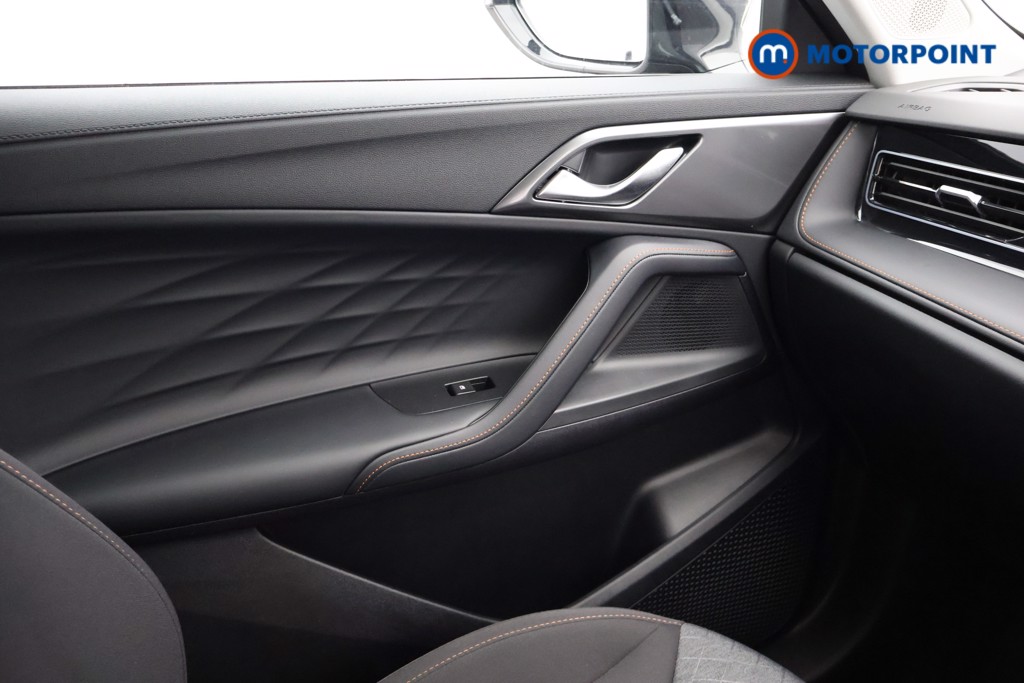 Mg Motor Uk HS SE Automatic Petrol-Electric Hybrid SUV - Stock Number (1616706) - 10th supplementary image