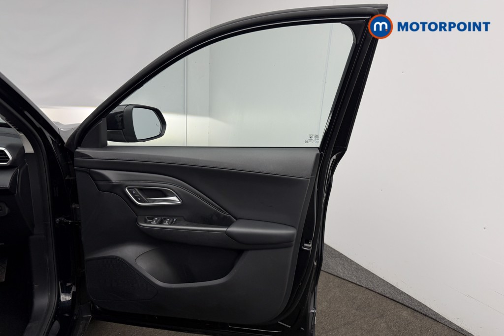 Mg Motor Uk ZS Trophy Automatic Petrol-Electric Hybrid SUV - Stock Number (1616908) - 19th supplementary image