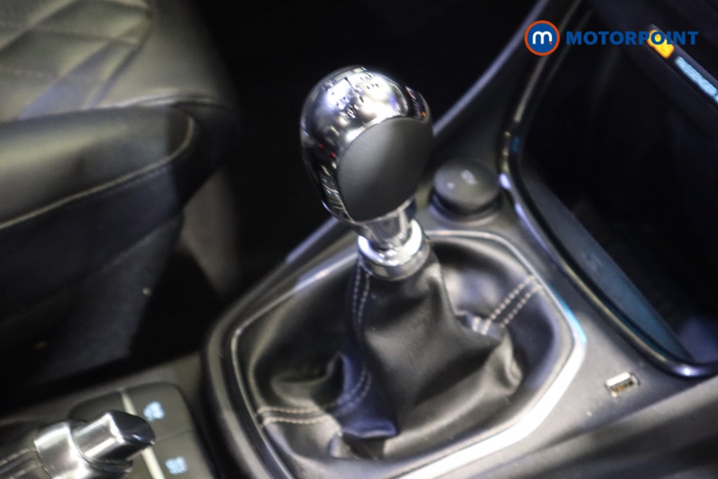 Ford Puma St-Line Vignale Manual Petrol SUV - Stock Number (1617031) - 5th supplementary image