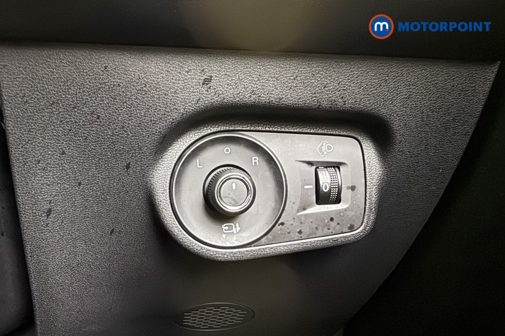 Mg Motor Uk ZS Trophy Automatic Petrol-Electric Hybrid SUV - Stock Number (1617070) - 16th supplementary image