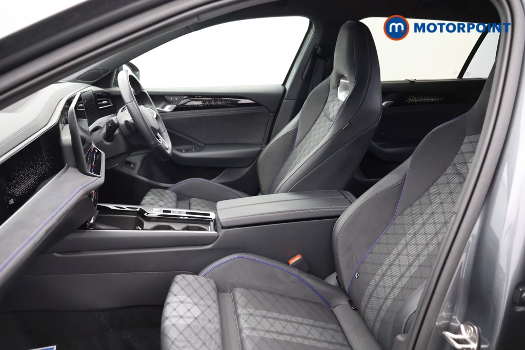 Volkswagen Passat R-Line Automatic Petrol Estate - Stock Number (1617152) - 17th supplementary image