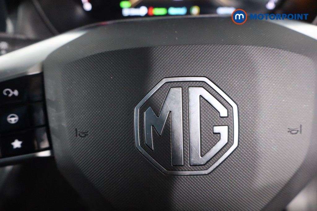 Mg Motor Uk ZS Trophy Automatic Petrol-Electric Hybrid SUV - Stock Number (1617173) - 13th supplementary image