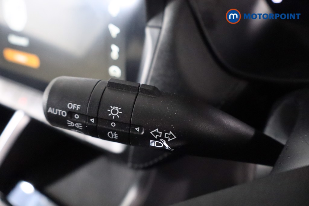 Mg Motor Uk ZS Trophy Automatic Petrol-Electric Hybrid SUV - Stock Number (1617173) - 14th supplementary image