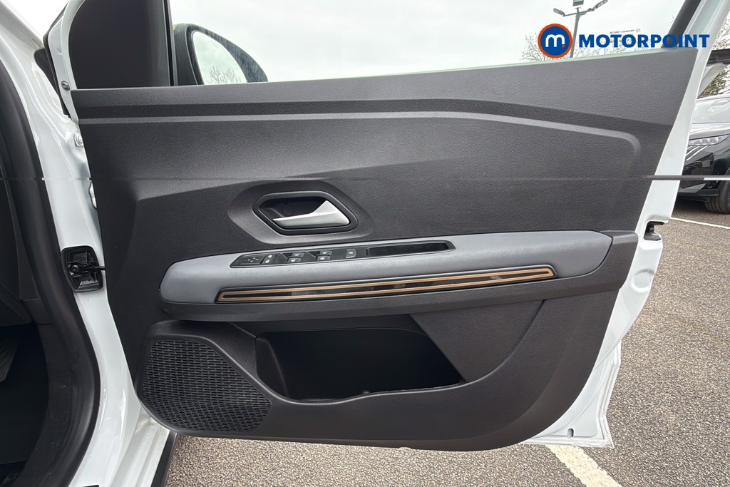 Dacia Sandero Stepway Extreme Automatic Petrol Hatchback - Stock Number (1617379) - 19th supplementary image