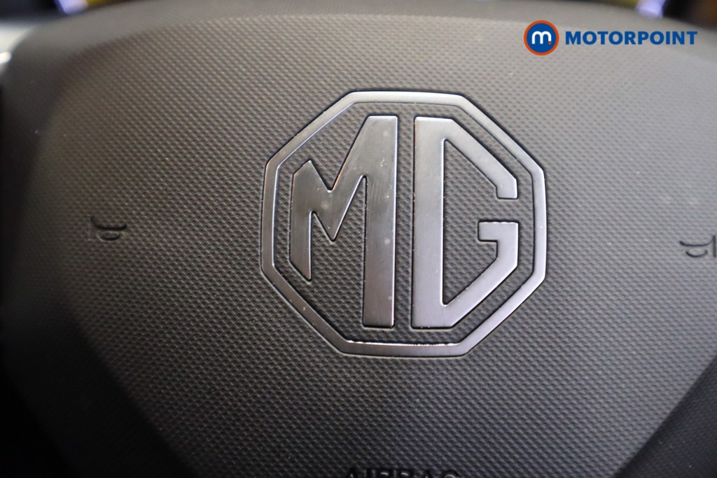 Mg Motor Uk ZS Trophy Automatic Petrol-Electric Hybrid SUV - Stock Number (1617669) - 17th supplementary image