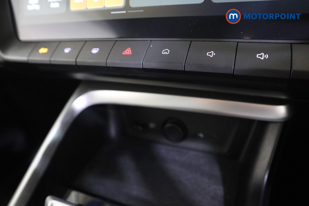 Mg Motor Uk ZS Trophy Automatic Petrol-Electric Hybrid SUV - Stock Number (1617671) - 7th supplementary image