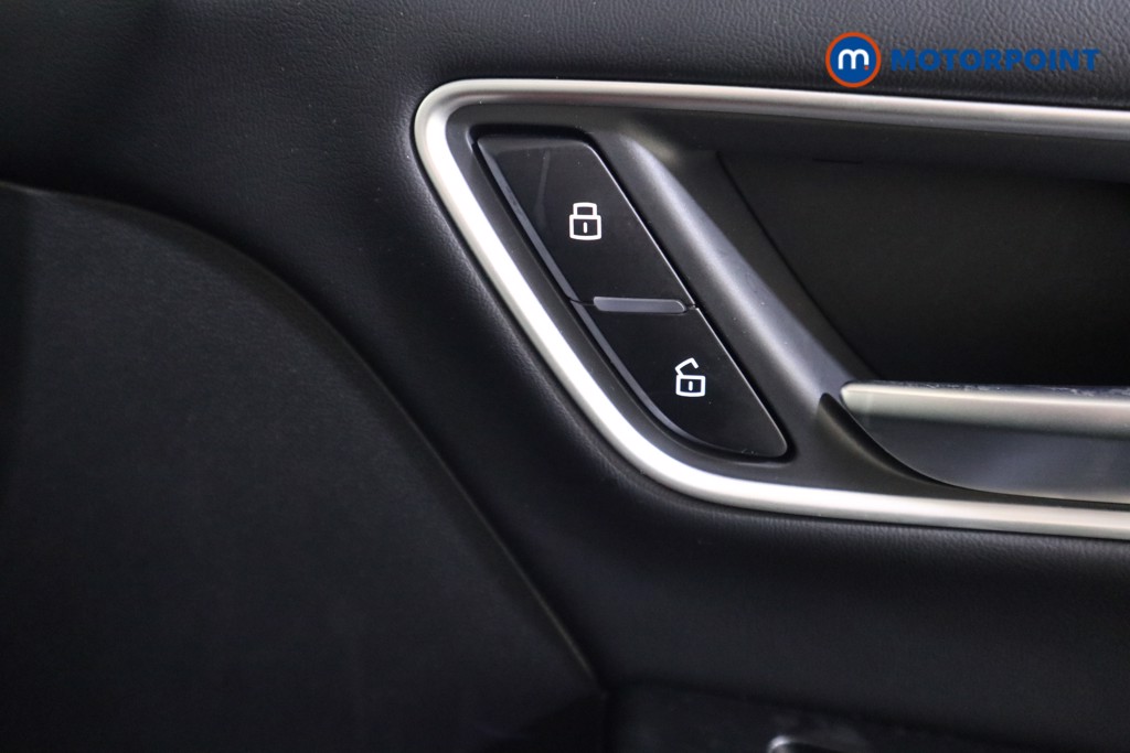 Mg Motor Uk ZS Trophy Automatic Petrol-Electric Hybrid SUV - Stock Number (1617794) - 12th supplementary image