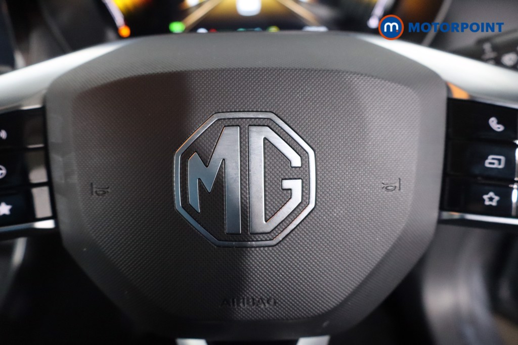 Mg Motor Uk ZS Trophy Automatic Petrol-Electric Hybrid SUV - Stock Number (1617820) - 13th supplementary image