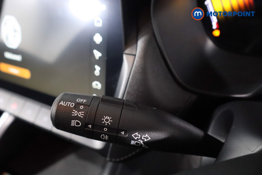 Mg Motor Uk ZS Trophy Automatic Petrol-Electric Hybrid SUV - Stock Number (1617825) - 14th supplementary image